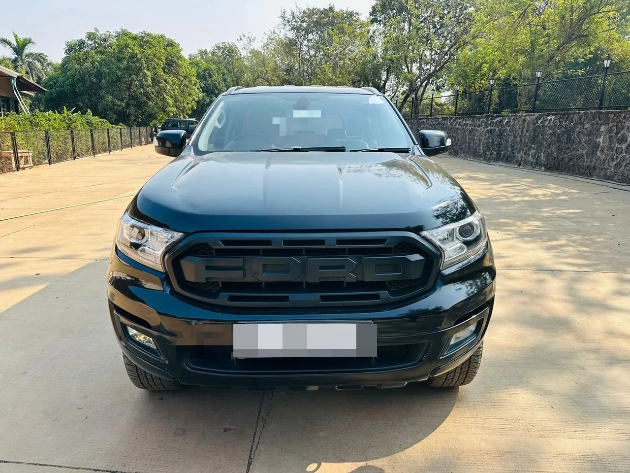 2019 Ford Endeavour 2.2 in Mumbai for sale - ₹16.75 Lakh | GaadiJunction