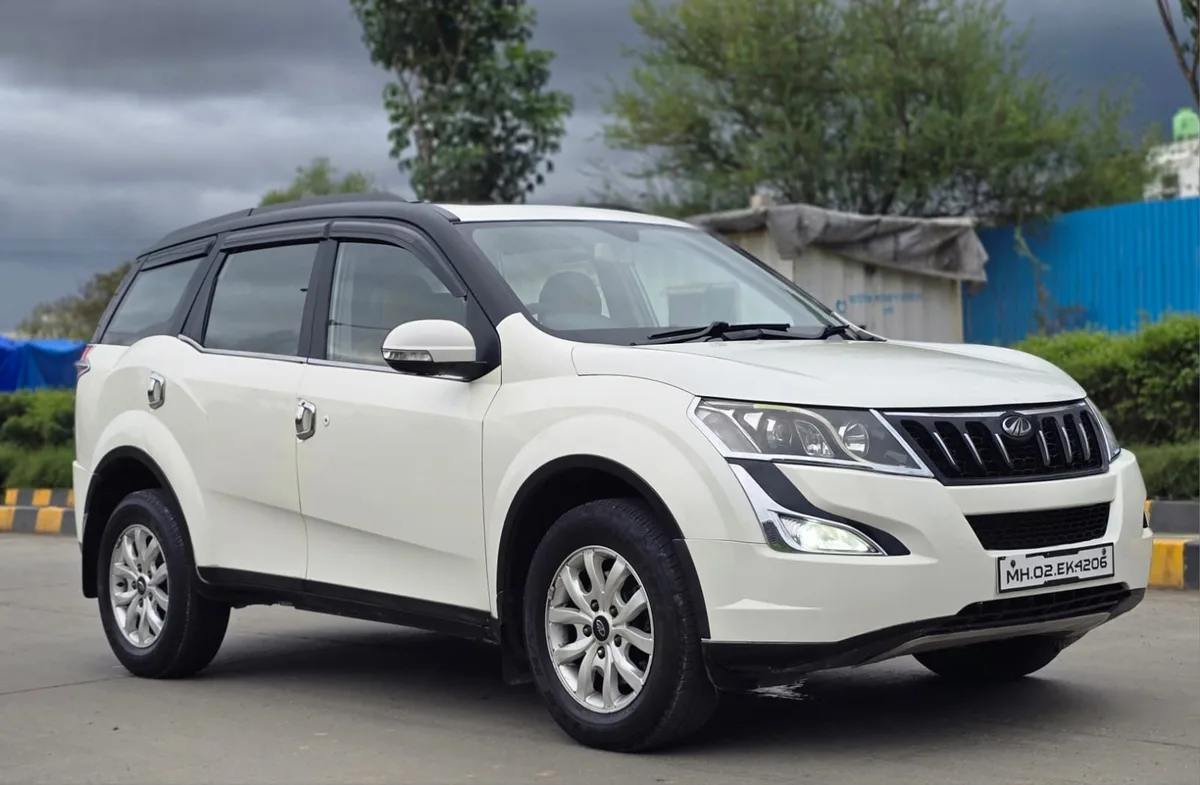 2017 Mahindra XUV500 W10 in Mumbai for sale - ₹5.95 Lakh | GaadiJunction