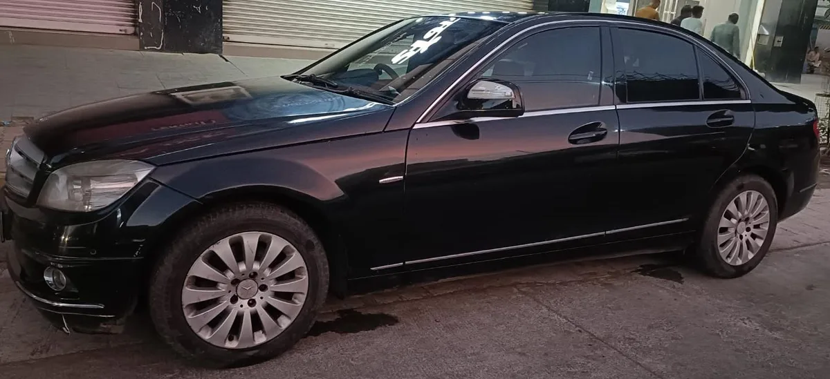 2009 Mercedes-Benz C-Class C200 in Mumbai for sale - ₹2.30 Lakh | GaadiJunction