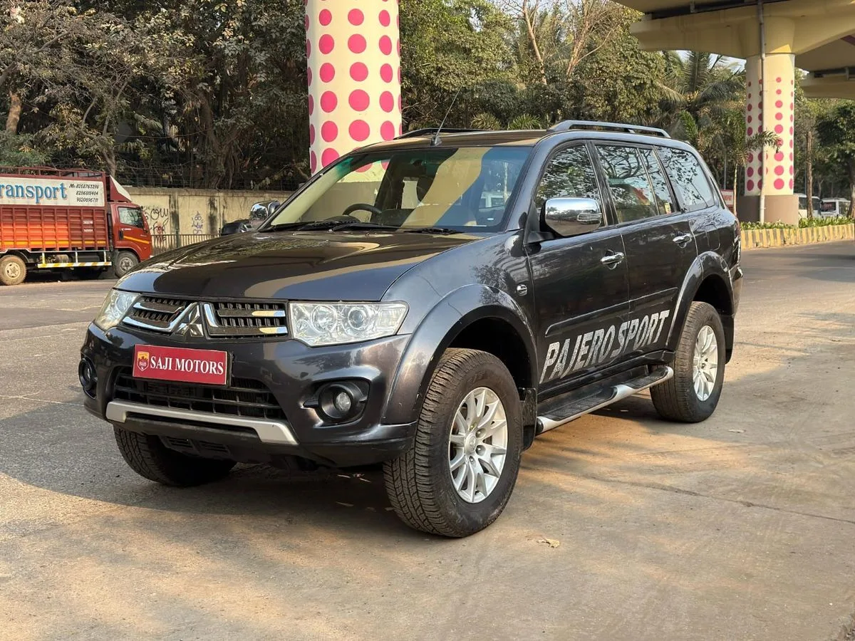 2015 Mitsubishi Pajero SPORT 4*2 in Mumbai for sale - ₹9.25 Lakh | GaadiJunction