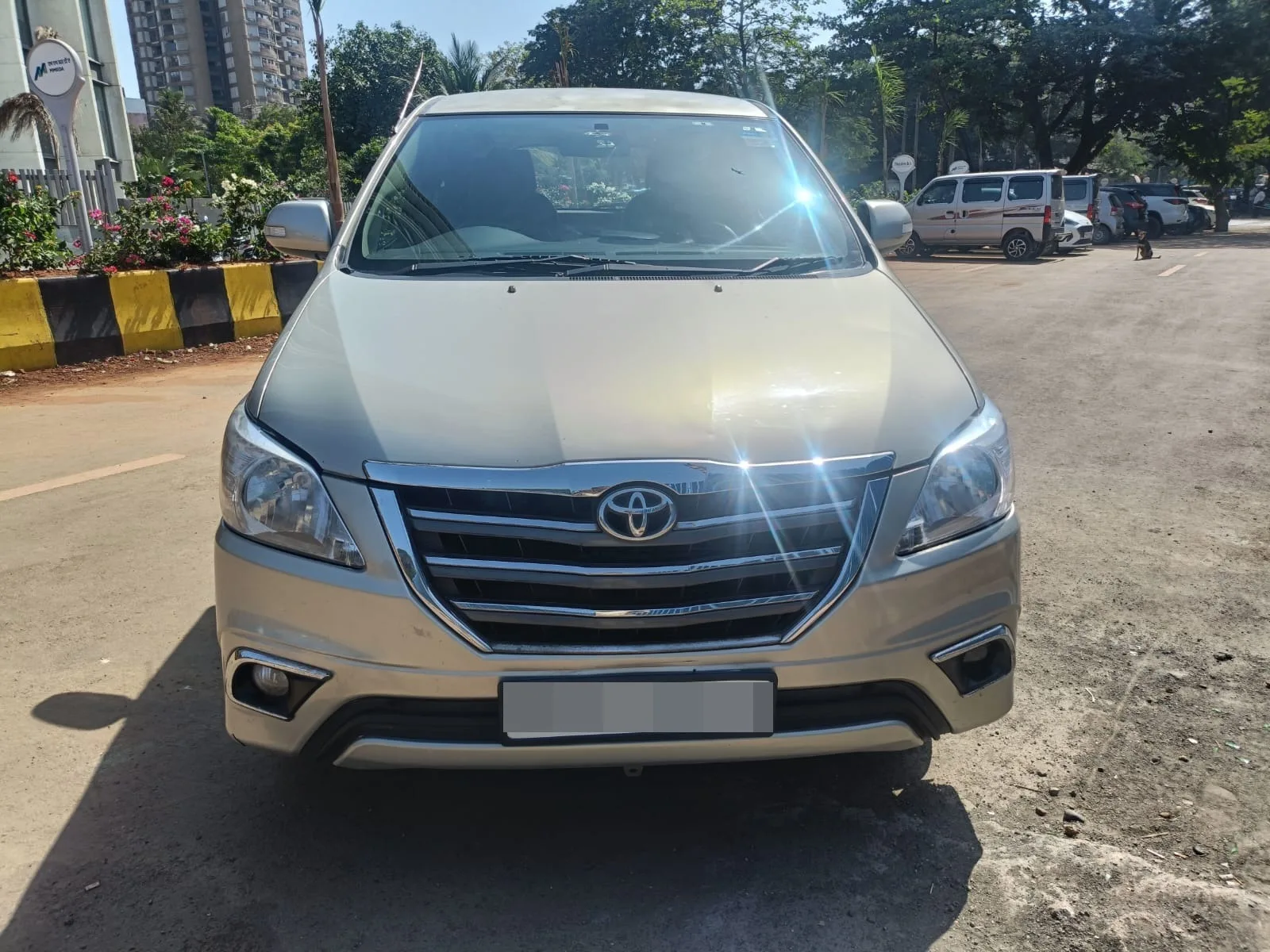 2015 Toyota Innova Z for sale in Thane - ₹7.15 Lakh | GaadiJunction
